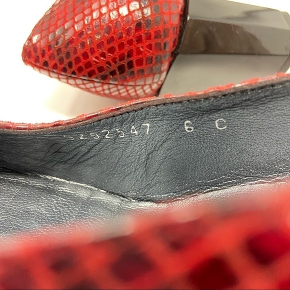 Stuart Weitzman Red And Black Block Heel Pumps, Women’s size 6C - Picture 12 of 13